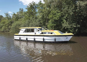 Melody boat exterior